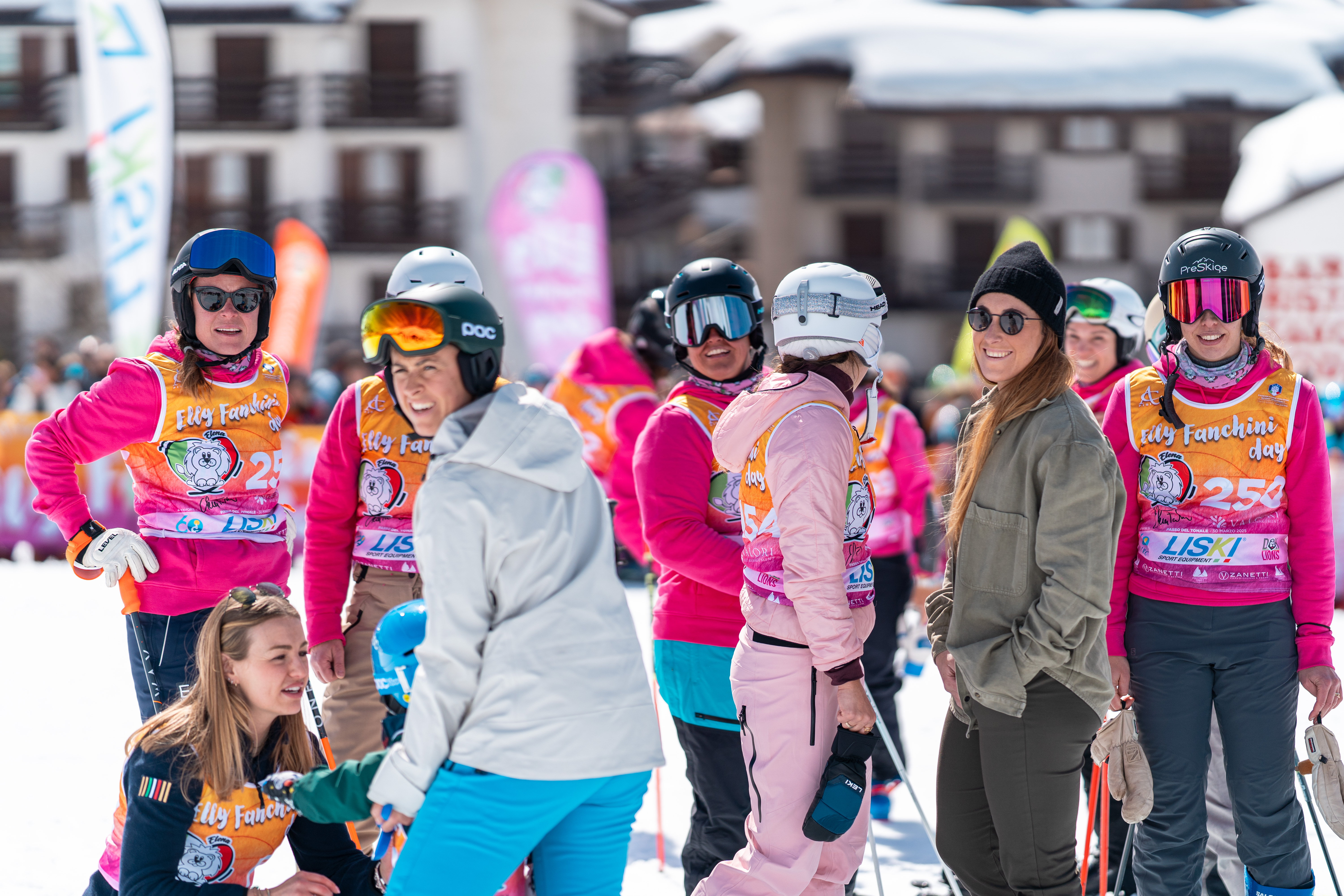 Elly Fanchini Day. Si riconoscono Verena Stuffer, Roberta Melesi, Sofia Goggia e Francesca Marsaglia