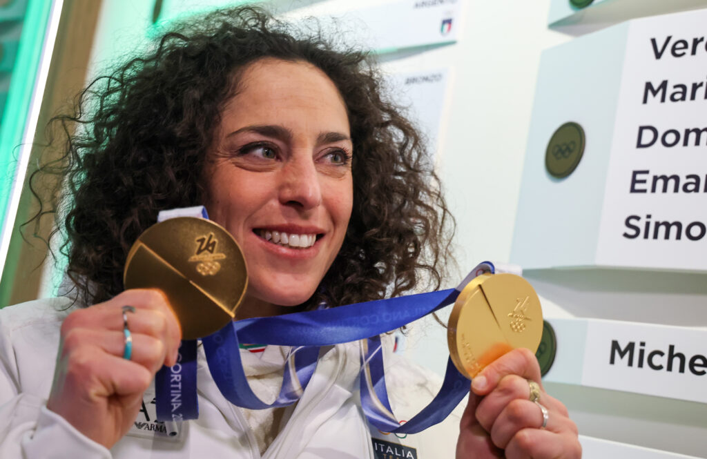 Federica Brignone con i due ori olimpici di Milano-Cortina 2026 ©Pentaphoto