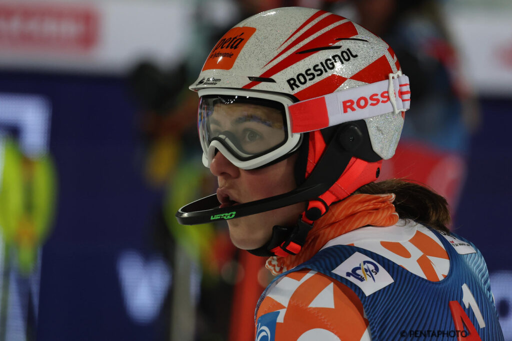 Petra Vlhova, classe '95 come Shiffrin ©Pentaphoto