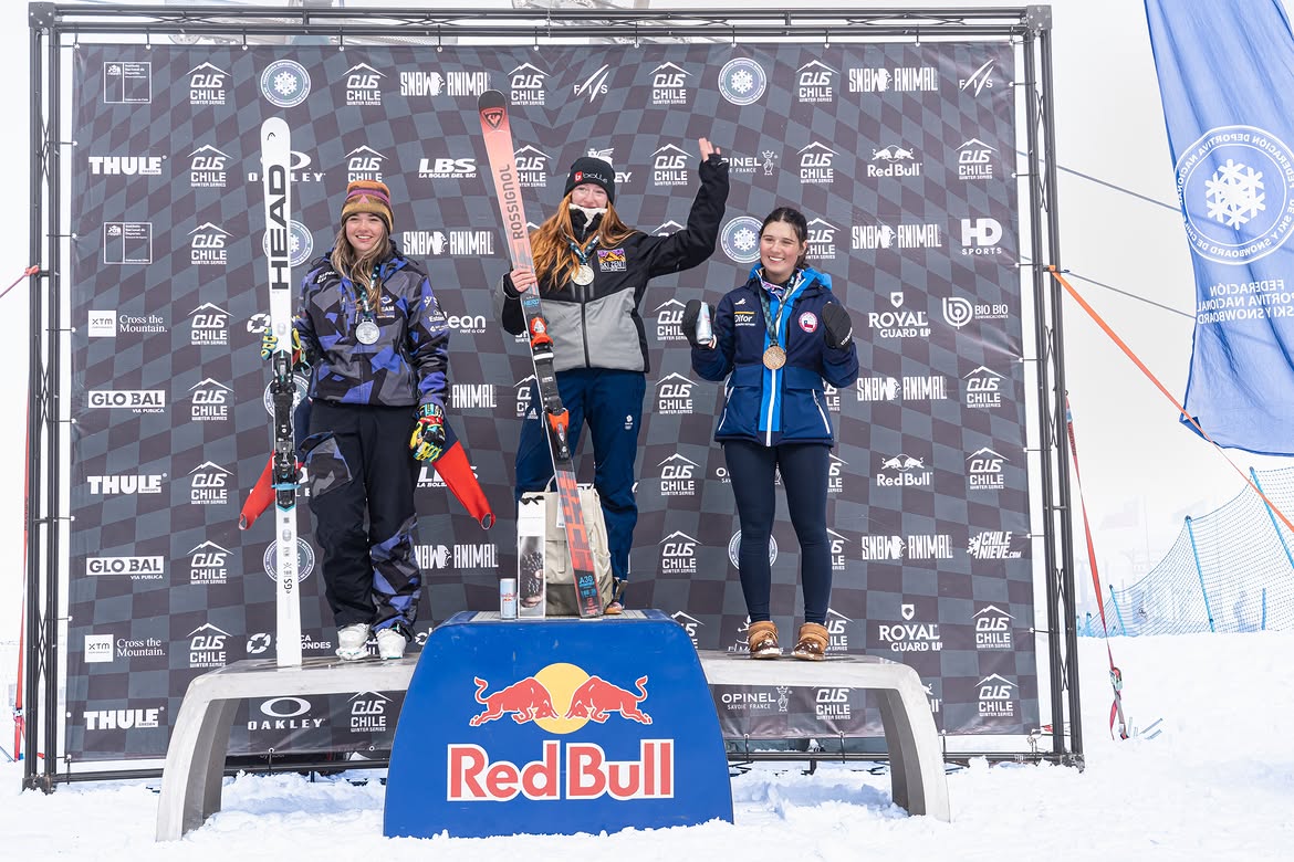 Gigante femminile a El Colorado: da sinistra, Allegra Turton, Emily Turner e Rosario Holscher ©Chile Winter Series