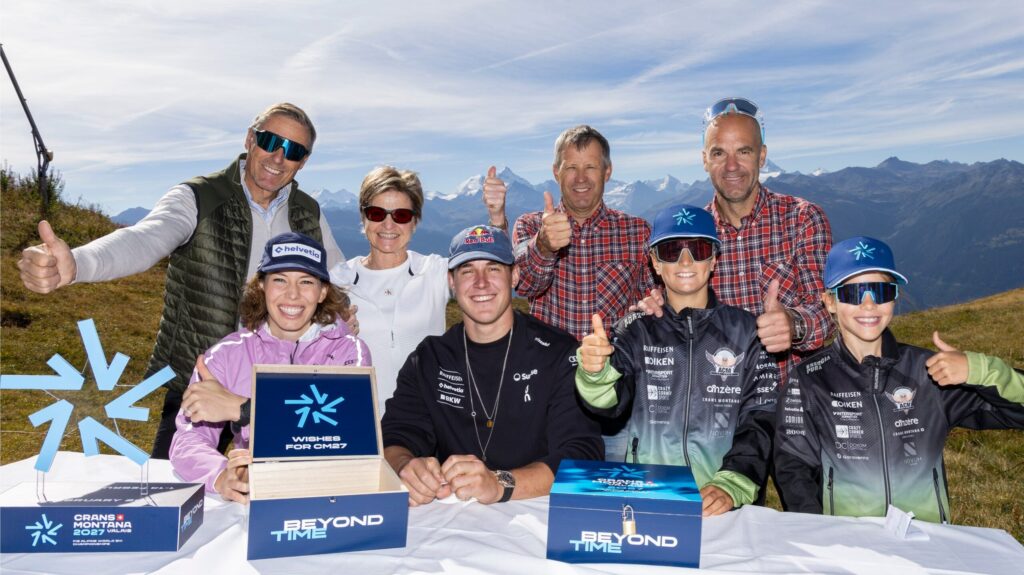 Da sinistra a destra: Pirmin Zurbriggen, campione del mondo 1987 / Michelle Gisin, ambasciatrice di Crans-Montana 2027 / Erika Hess, campionessa del mondo 1987 / Franjo von Allmen, ambasciatore di Crans-Montana 2027 / Claude-Alain Schmidhalter, presidente di Crans-Montana 2027 / Adrien Baumann, giovane promessa dello sci del club di Venthône / Didier Défago, amministratore delegato di Crans-Montana 2027 / Noée Häfliger, giovane promessa dello sci del club di Crans-Montana ©www.cransmontana2027.ch