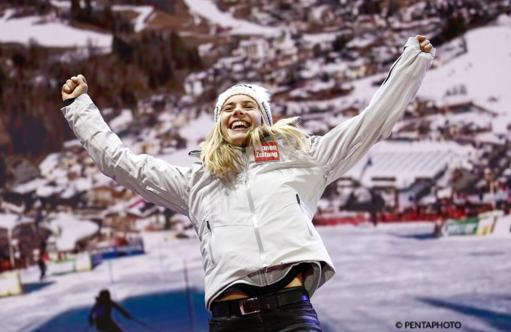 Katharina Liensberger, 5 medaglie mondiali di cui 2 d'oro ©Pentaphoto