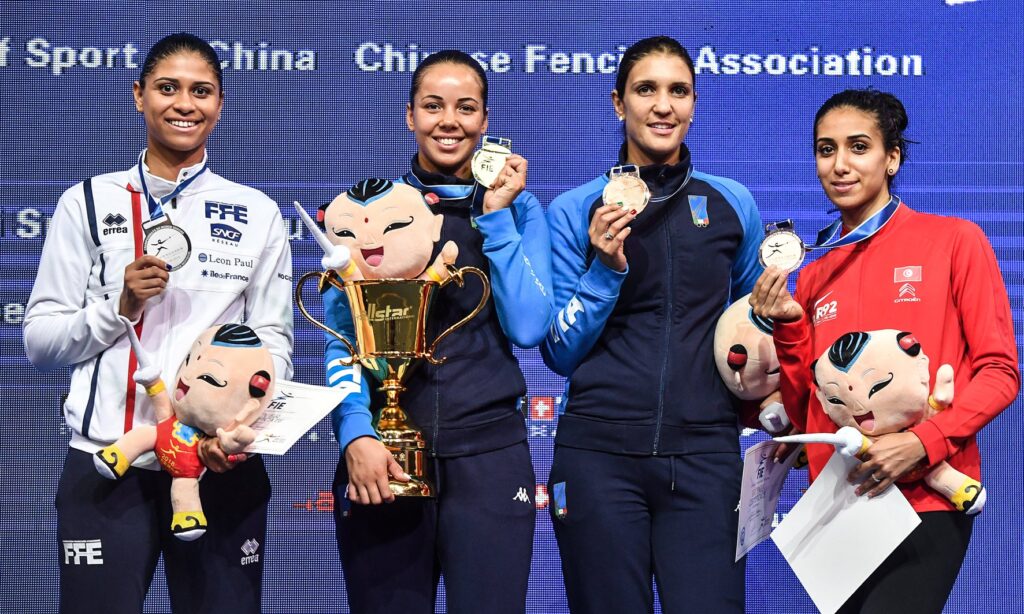 Volpi in trionfo nel fioretto a Wuxi 2018. Bronzo Arianna Errigo. 