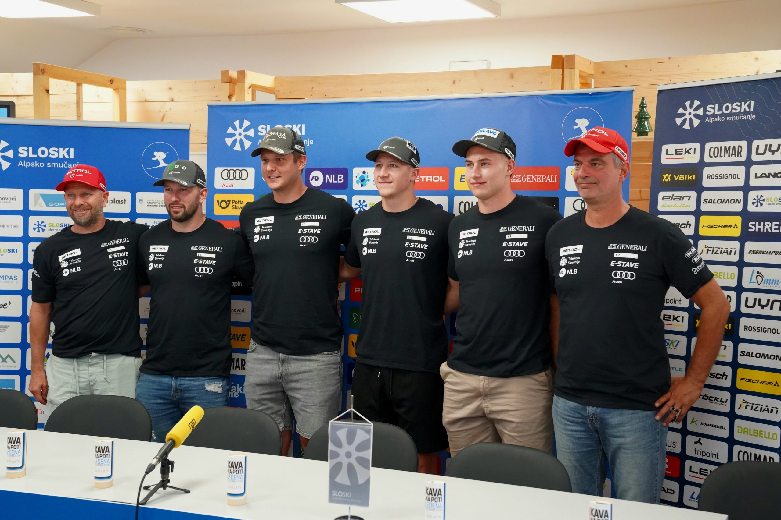 La nazionale delle discipline di velocità prima della partenza per il Cile. Foto: Sloski