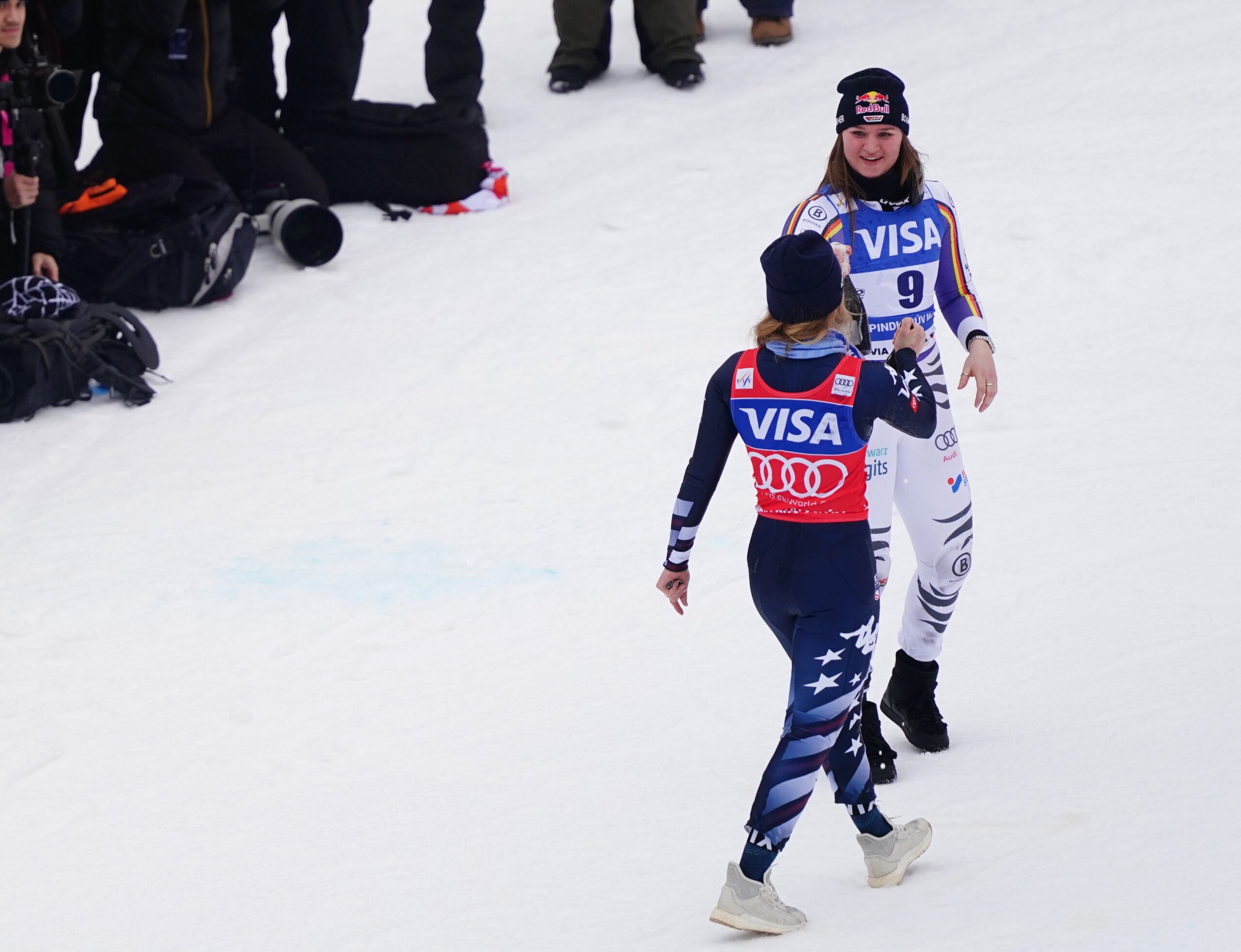 Mikaela Shiffrin, statunitense, 31 anni, 6 coppe generali; Emma Aicher, tedesca, 22 anni, ambisce al suo trono. Saranno le grandi duellanti per la sfera di cristallo generale? ©Pentaphoto