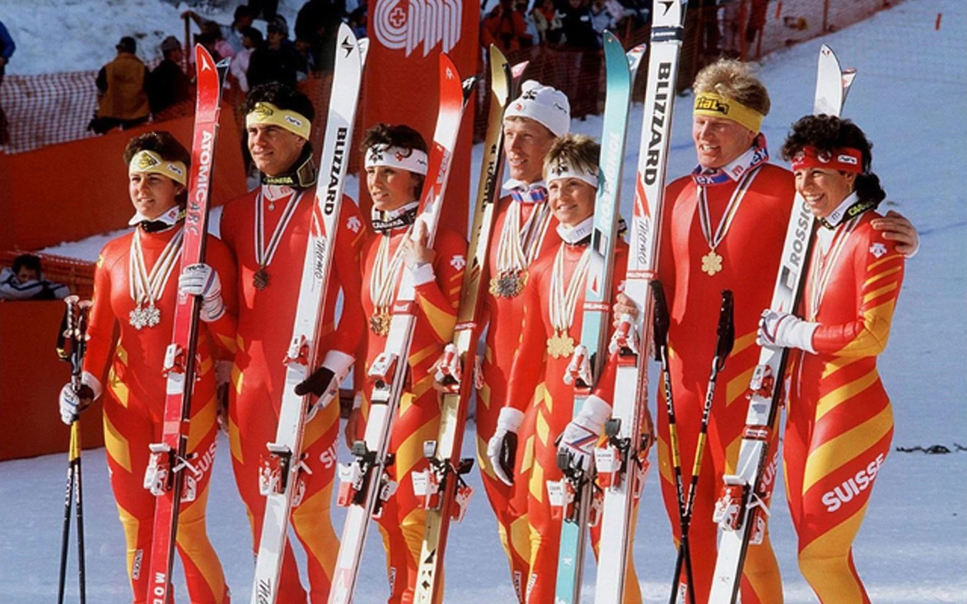 Lo squadrone svizzero a Crans-Montana 1987. Da sinistra: Figini, Alpiger, Walliser, Zurbriggen, Hess, Müller, Schneider ©CransMontana2027