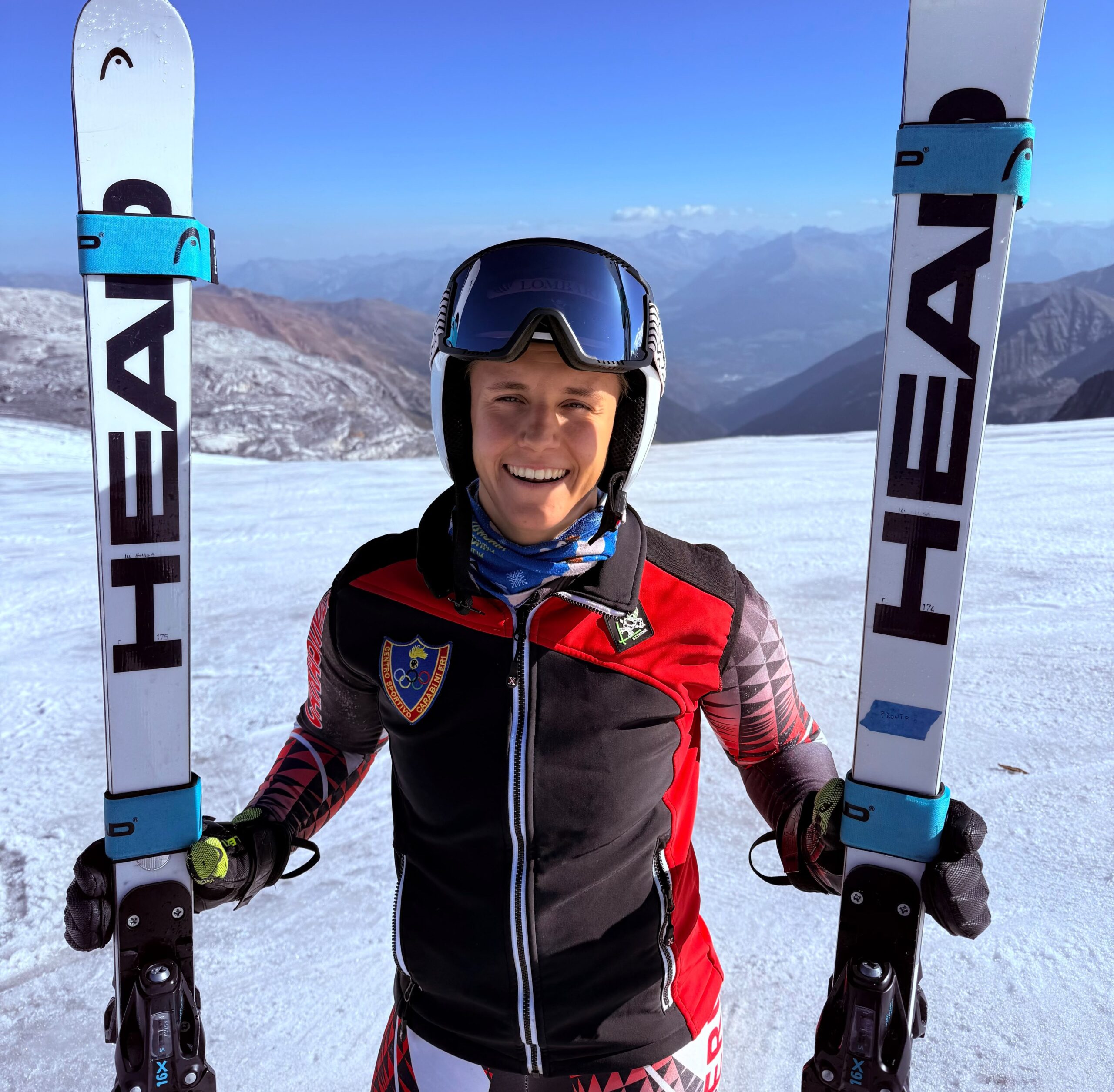 Ilaria Ghisalberti da Zogno (Bergamo), classe 2000, negli ultimi giorni si è allenata allo Stelvio con il suo gruppo sportivo militare (Carabinieri)