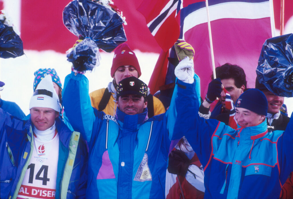 Alberto Tomba sul podio del gigante olimpico di Albertville 1992; a sinistra Marc Girardelli, medaglia d'argento; a destra Kjetil Andre Aamodt, medaglia di bronzo.    (photo Pentaphoto)