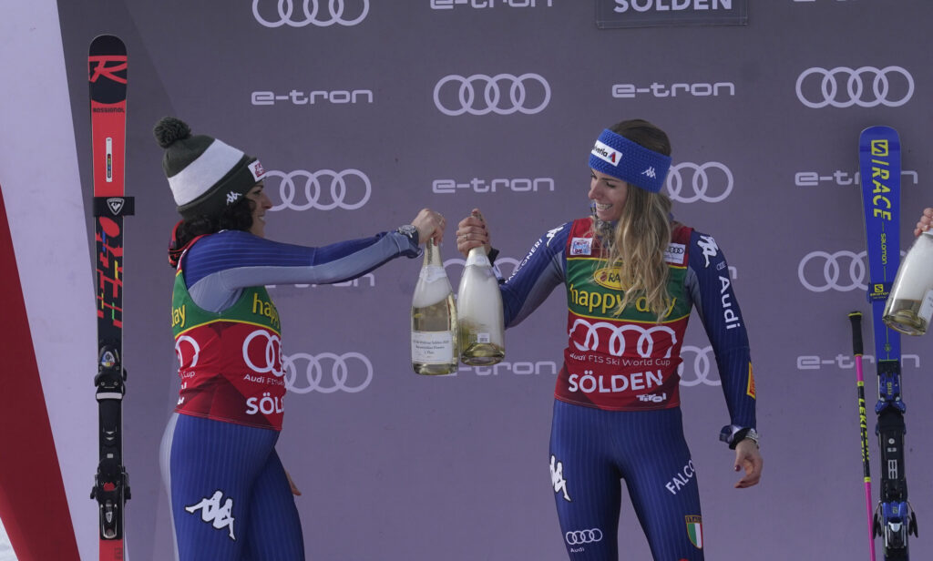 Sölden, 17 ottobre 2020, ancora in tempo di Covid-19, distanze e mascherine: uno-due Bassino-Brignone per aprire la stagione, sul Rettenbach ©Pentaphoto