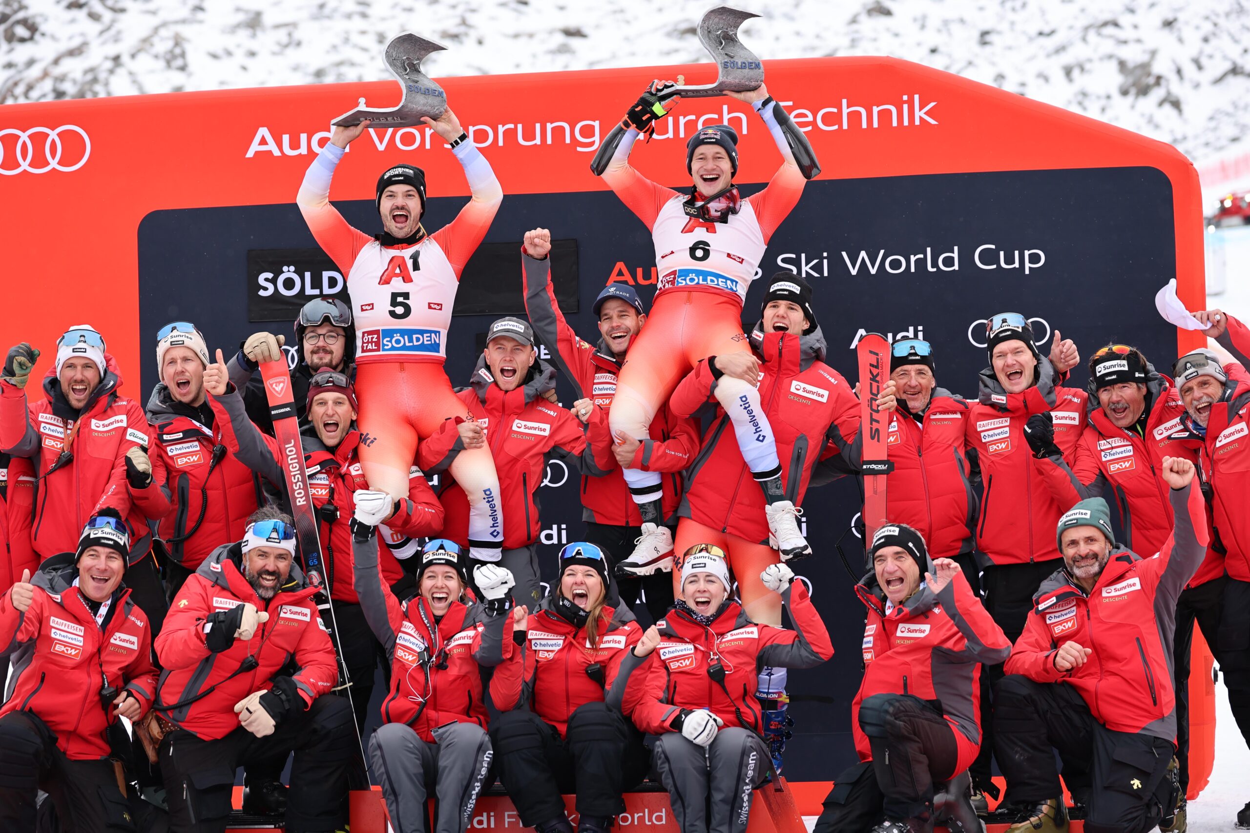 Loic Meillard e Marco Odermatt, rispettivamente secondo e terzo nel gigante di Sölden. Riusciranno a mettere in dubbio la leadership di Braathen? Photo: Marco Trovati/Pentaphoto.